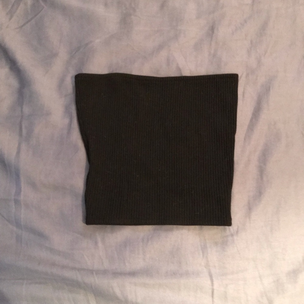 Black ribbed tube top